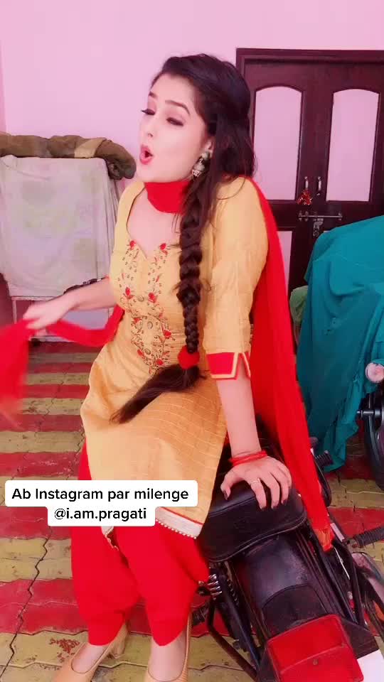 @👑Pragati👑