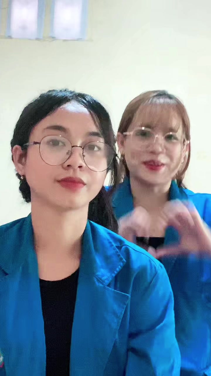 @Hutriagustina