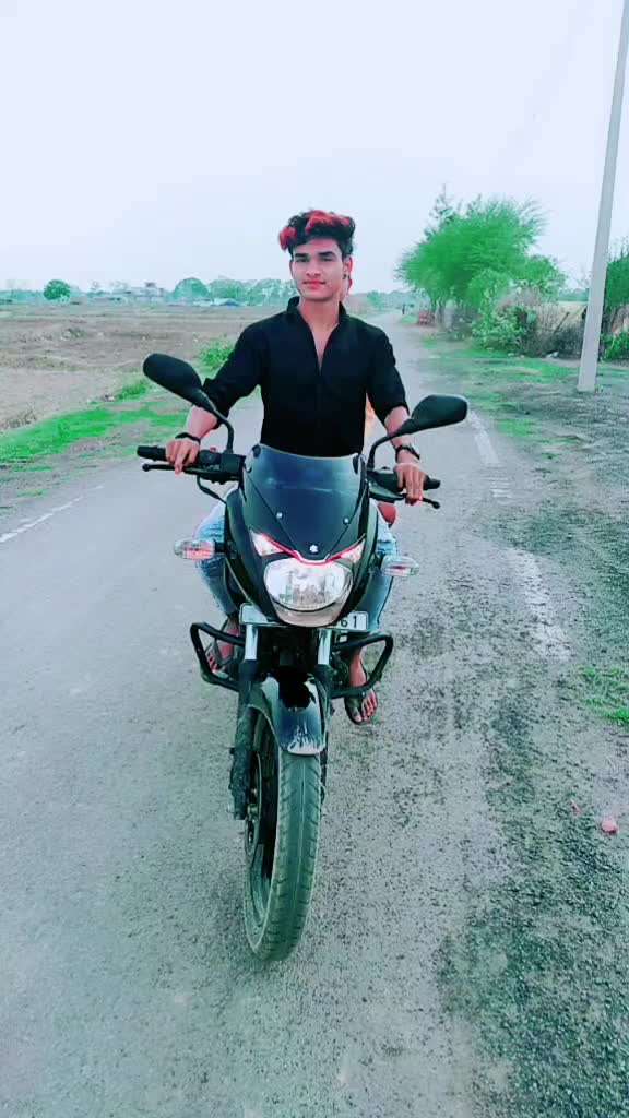 @👑&hearts;️__Raaz__&hearts;️👑