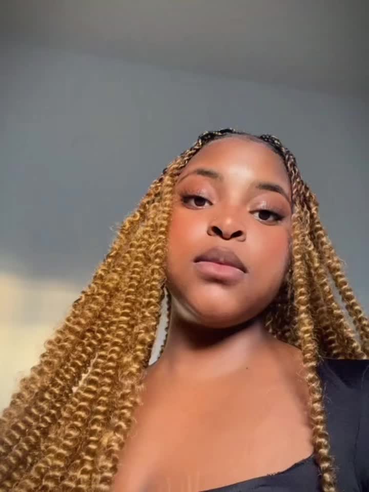 @j.milenaofficial