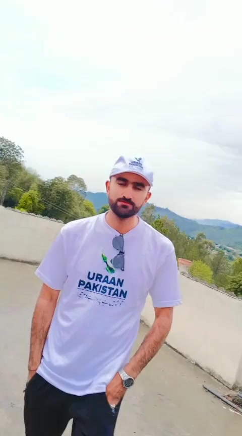 @❣️آؤ مِل کر مُسکراتے ہیں❣️