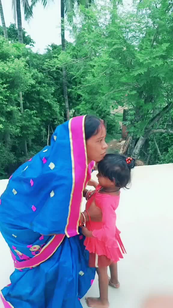 @T Kହସି ଦିଅ ମୋ ପାଗେଳୀ