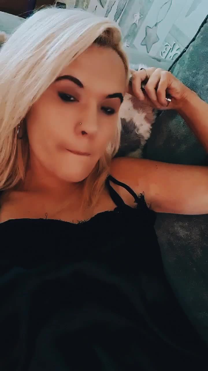 @kylalouise02