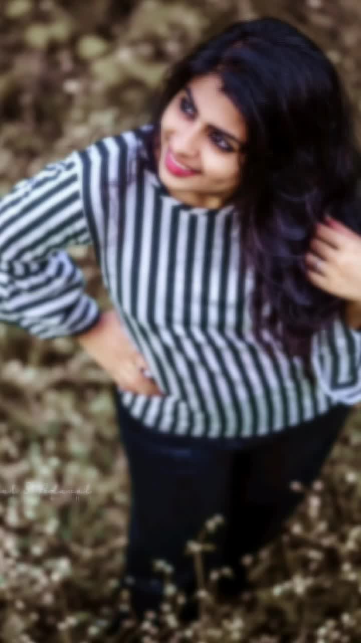 @👑 Devika 👑