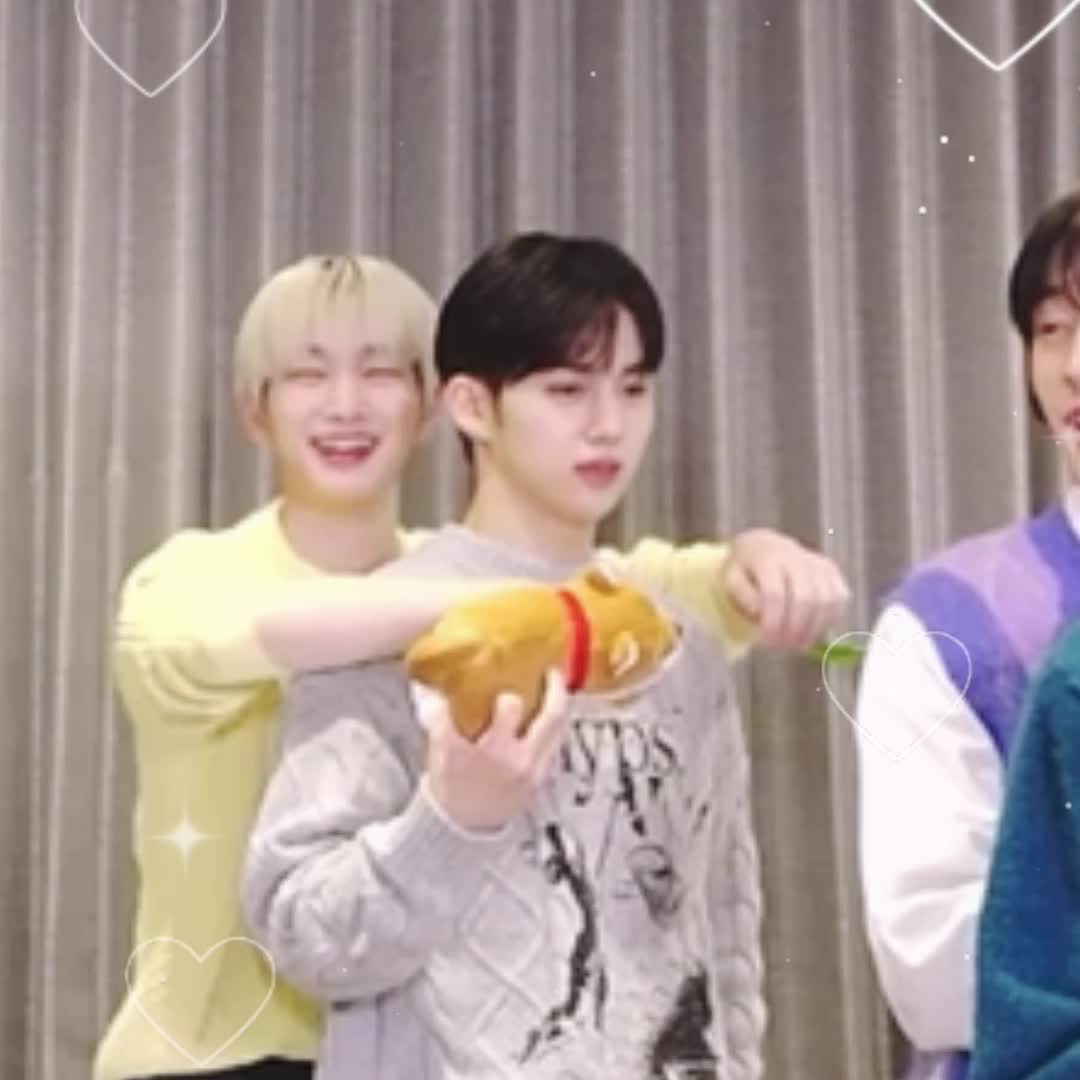 @윤념치킨