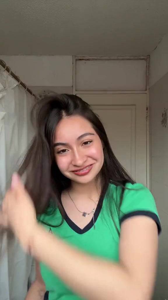 @karlaaaa