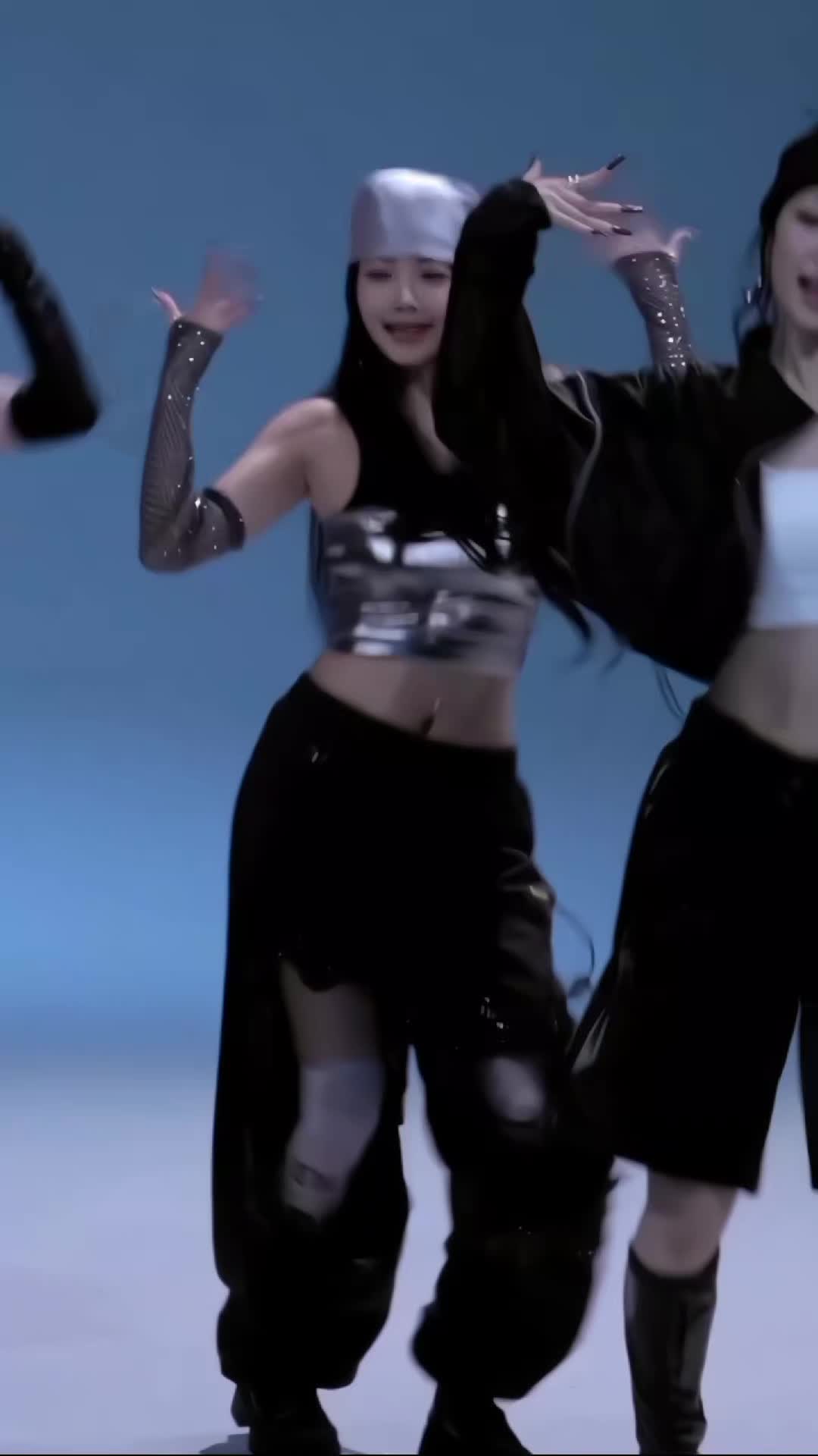 @ısa | 𝐏𝗨̶𝗥۪̅𝗘𝐅𝗟̷𝕺ׁ𝐖⁵