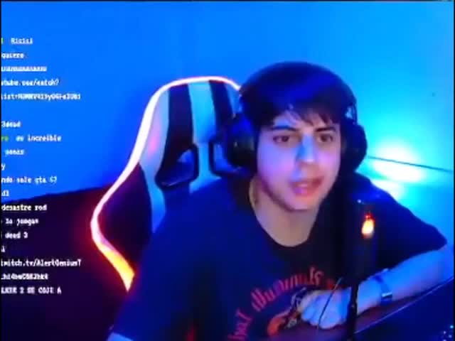 @ELHOMBREQUE
