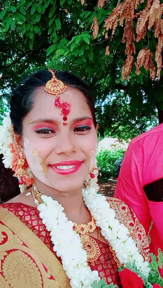 @Dimple Gayu 💞 velu