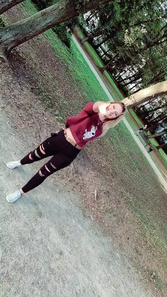 @nobodys queen