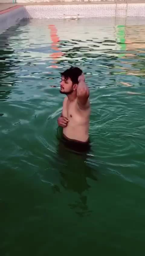 @Vicky_576