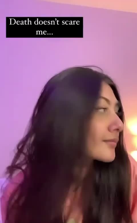 @KAVYAA🖤