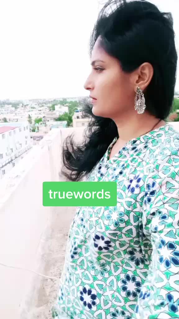 @MAHITHA MAHI🔱