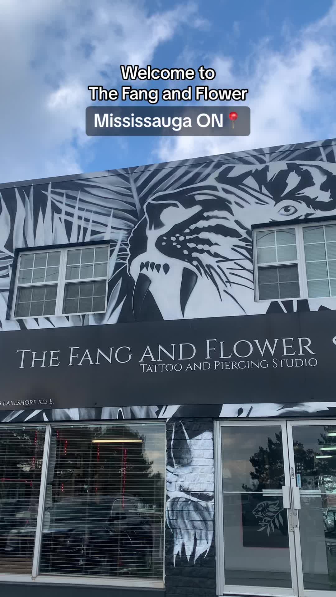 @Thefangandflower