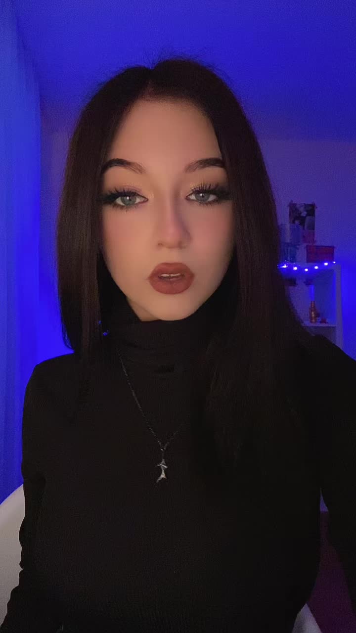 @𝓛💋