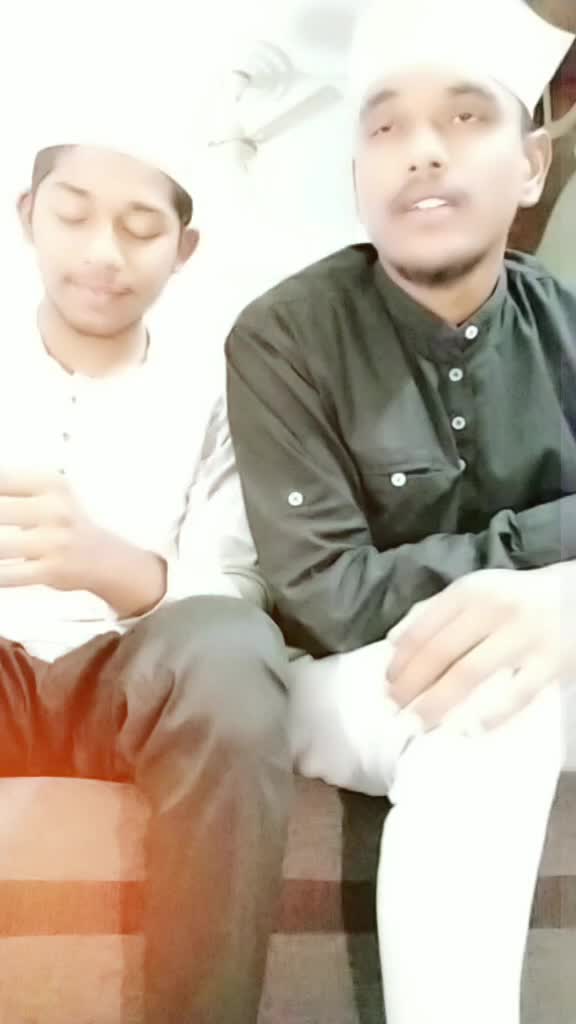 @kamina hoon 😜😜