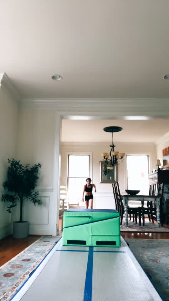 @Gymnast
