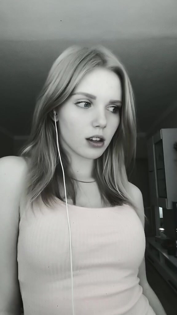 @Natálie Linhartová