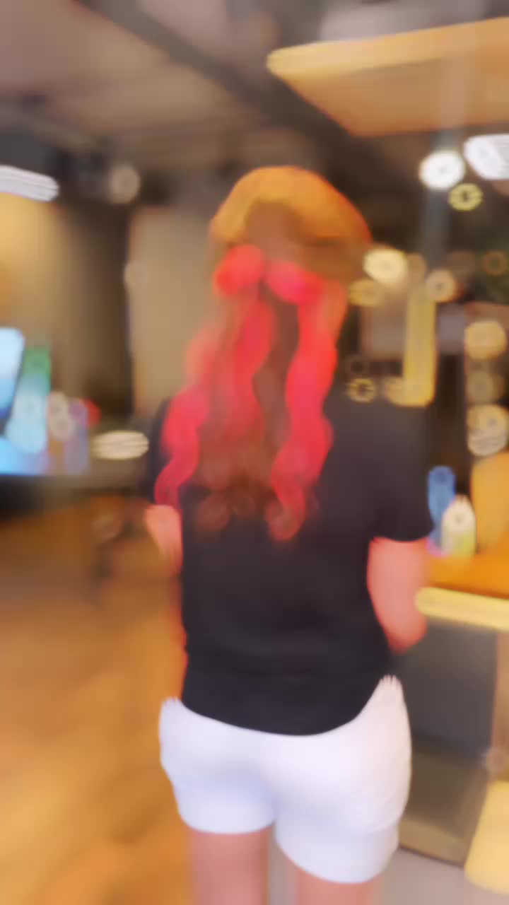 @Özge Borak