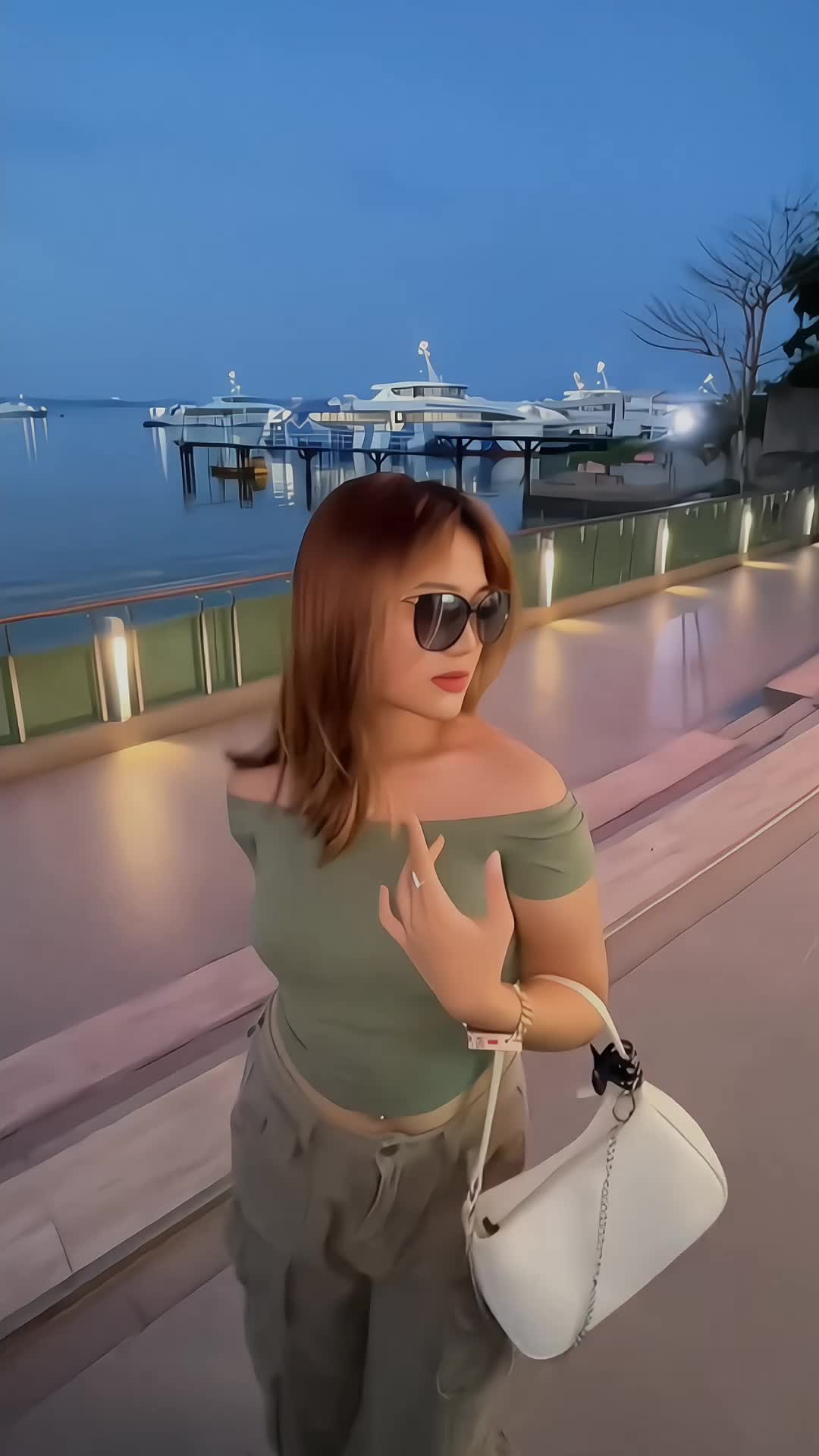 @Y.