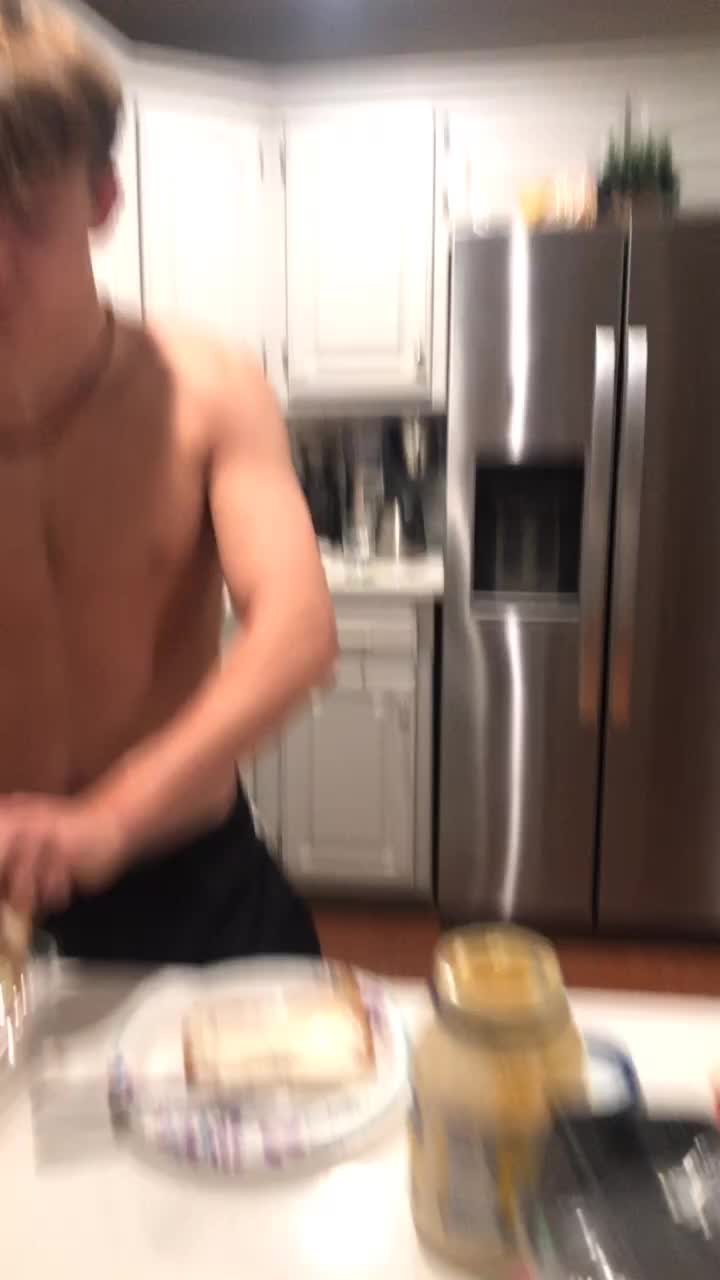 @user8469326748087