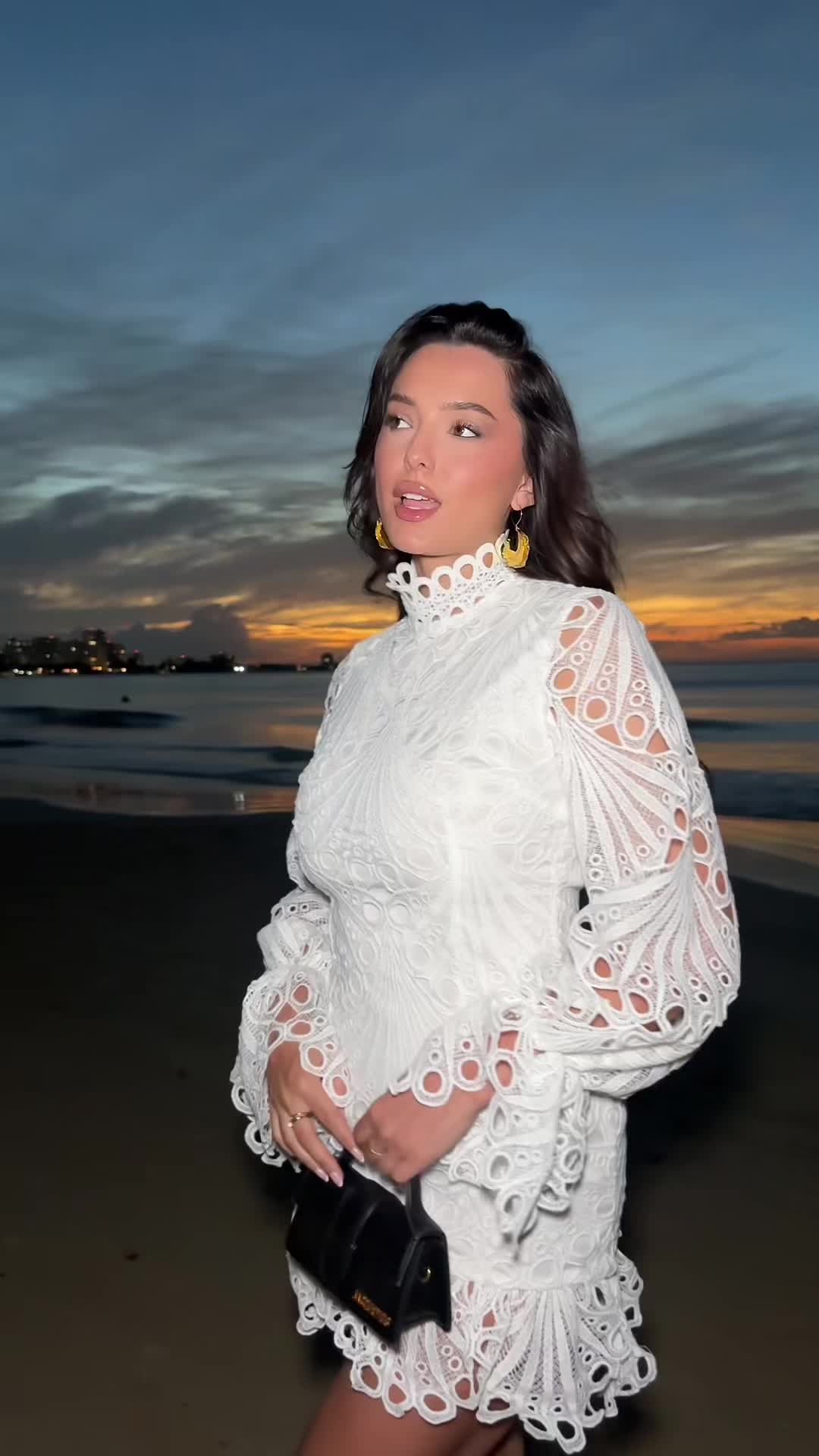 @AULONA