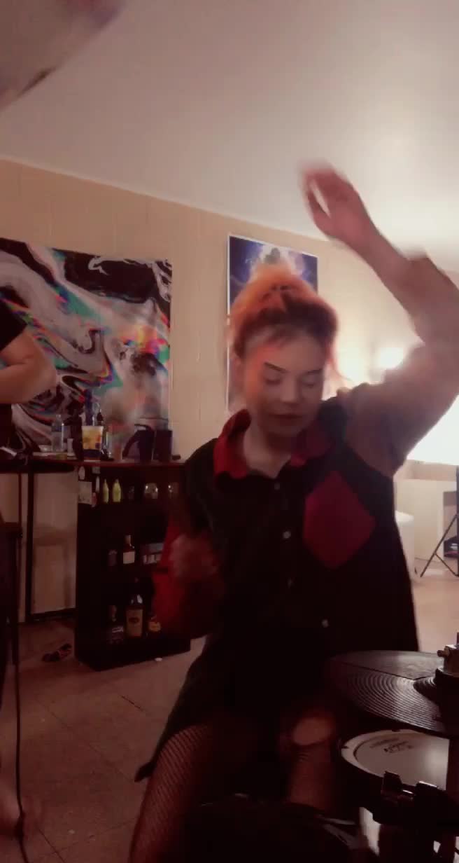 @Ximene