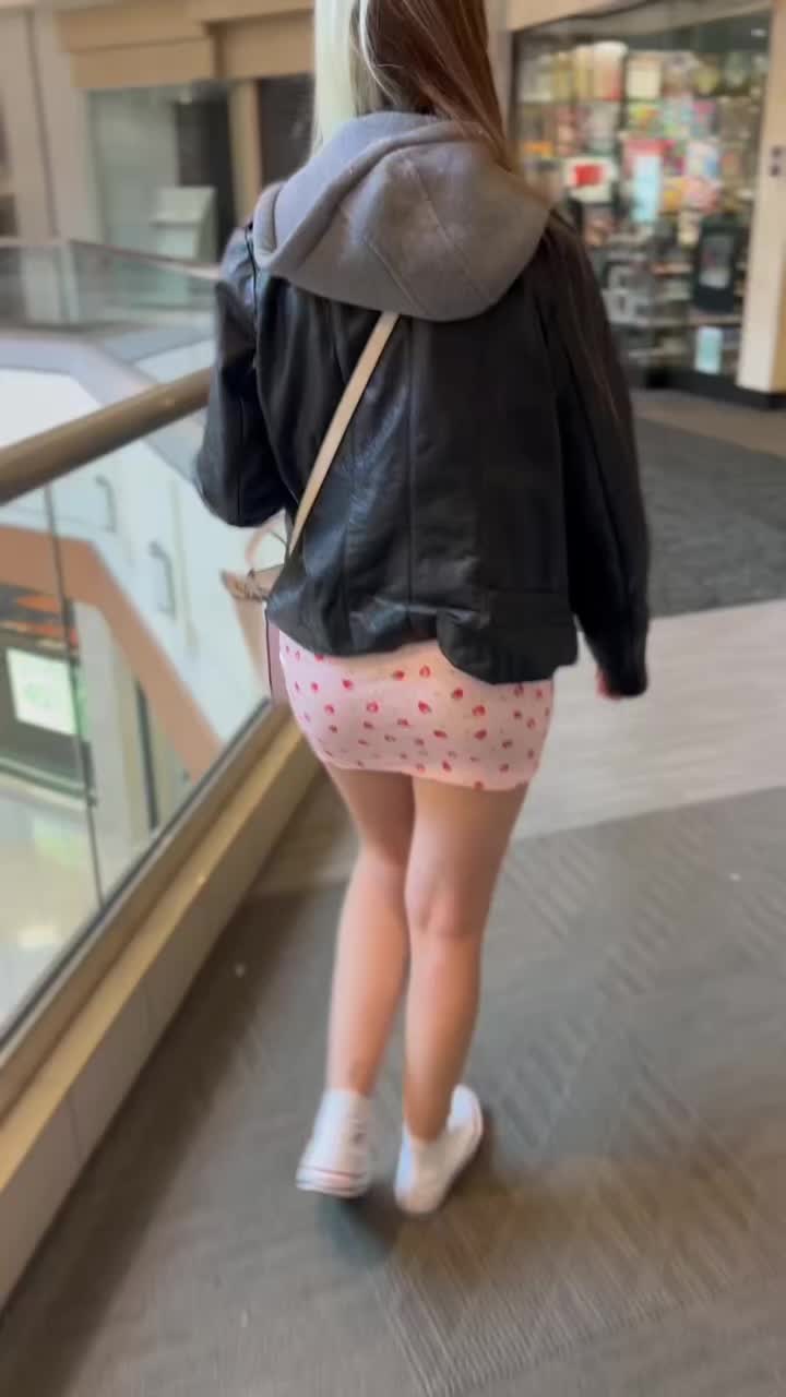 @Redandbecca2