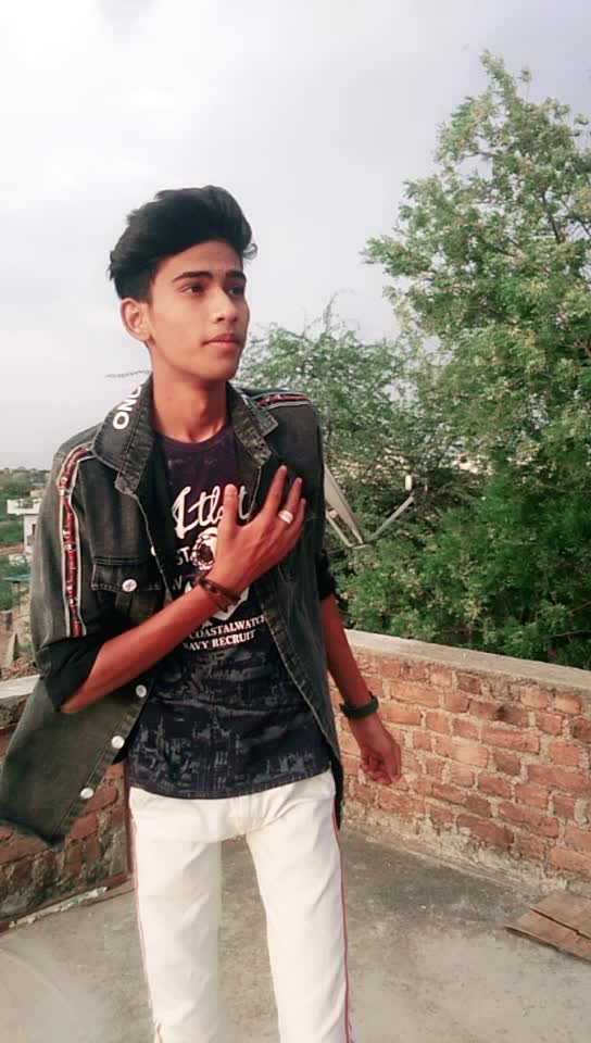 @😜Expression Boy😜