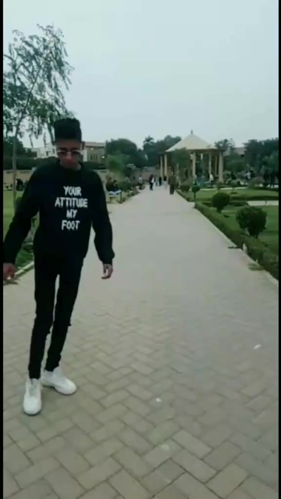 @REAL MUBII