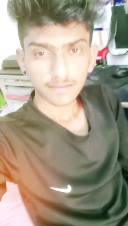 @😎ठाकुर___सा😎🔥