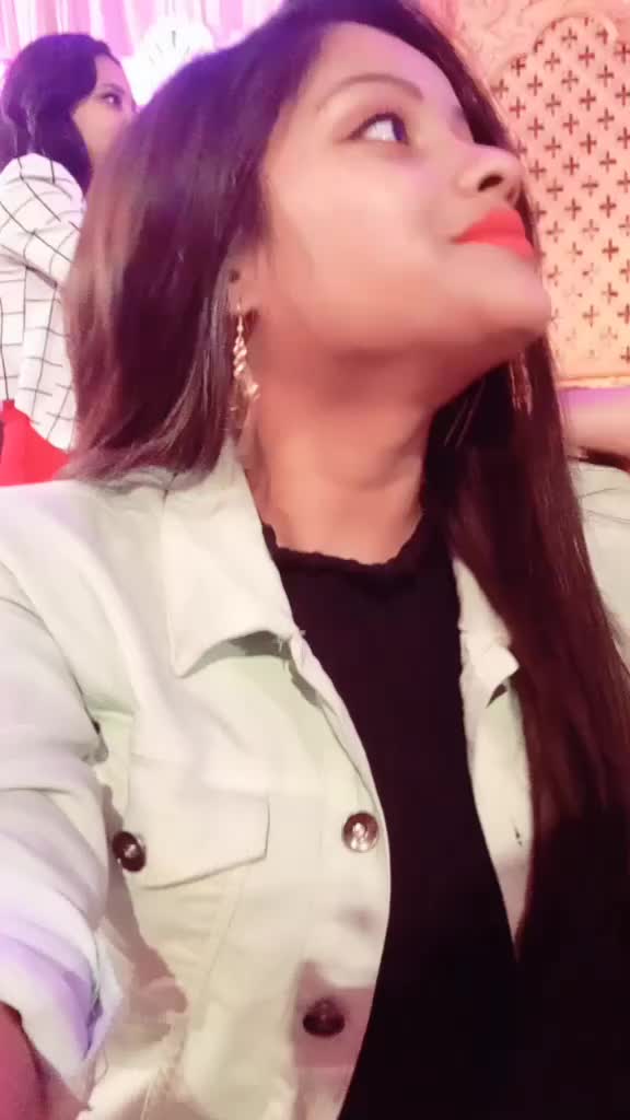 @👑Sayani Roy👑