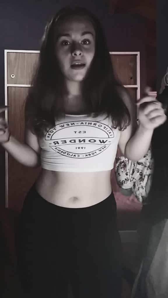 @Cammi🌙️
