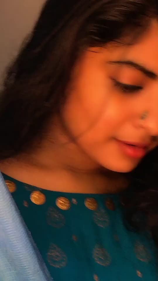 @👑 Devika 👑