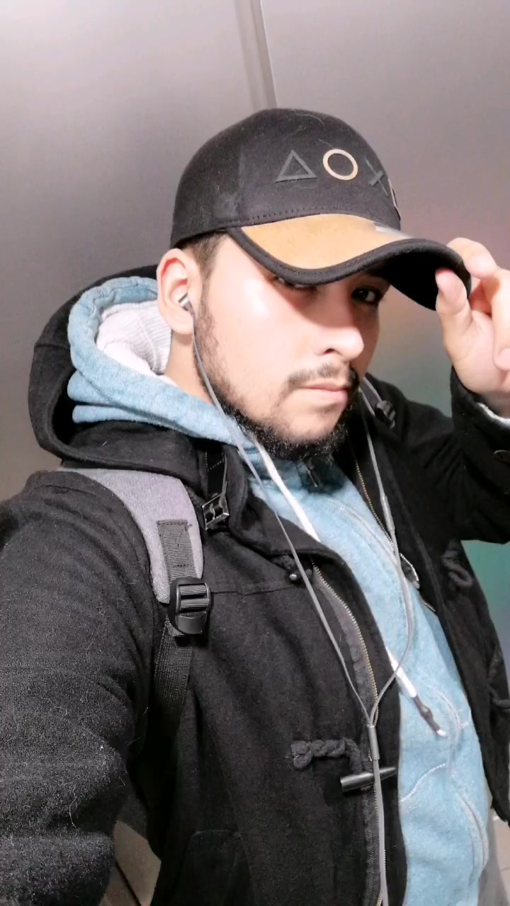 @Skunikel