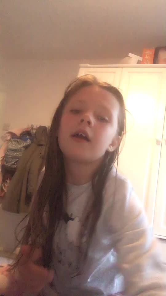 @Maisiemae