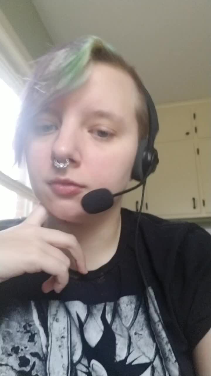 @Gothic Pixie