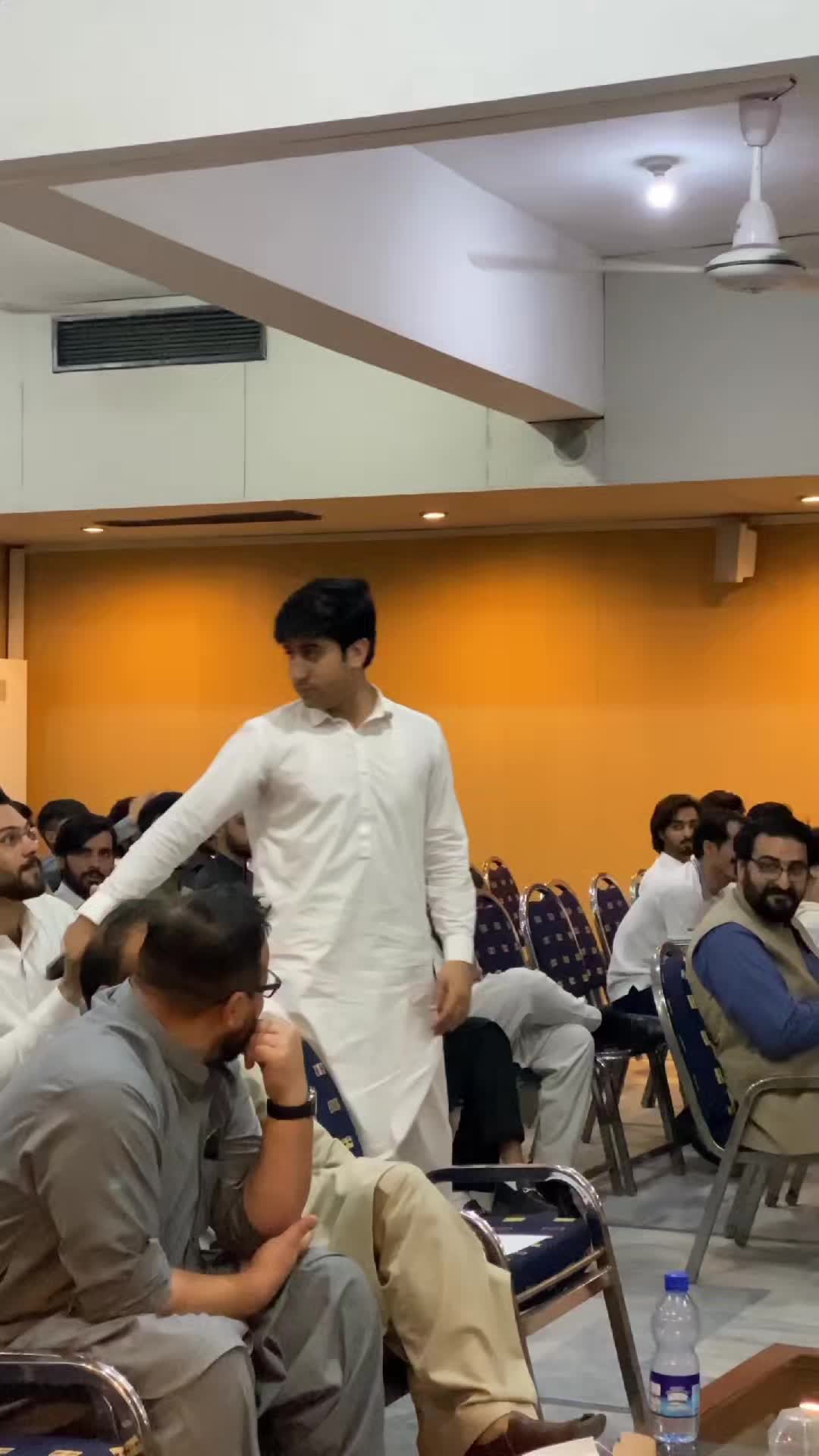 @Dɾ R&iota;xwan Ayan