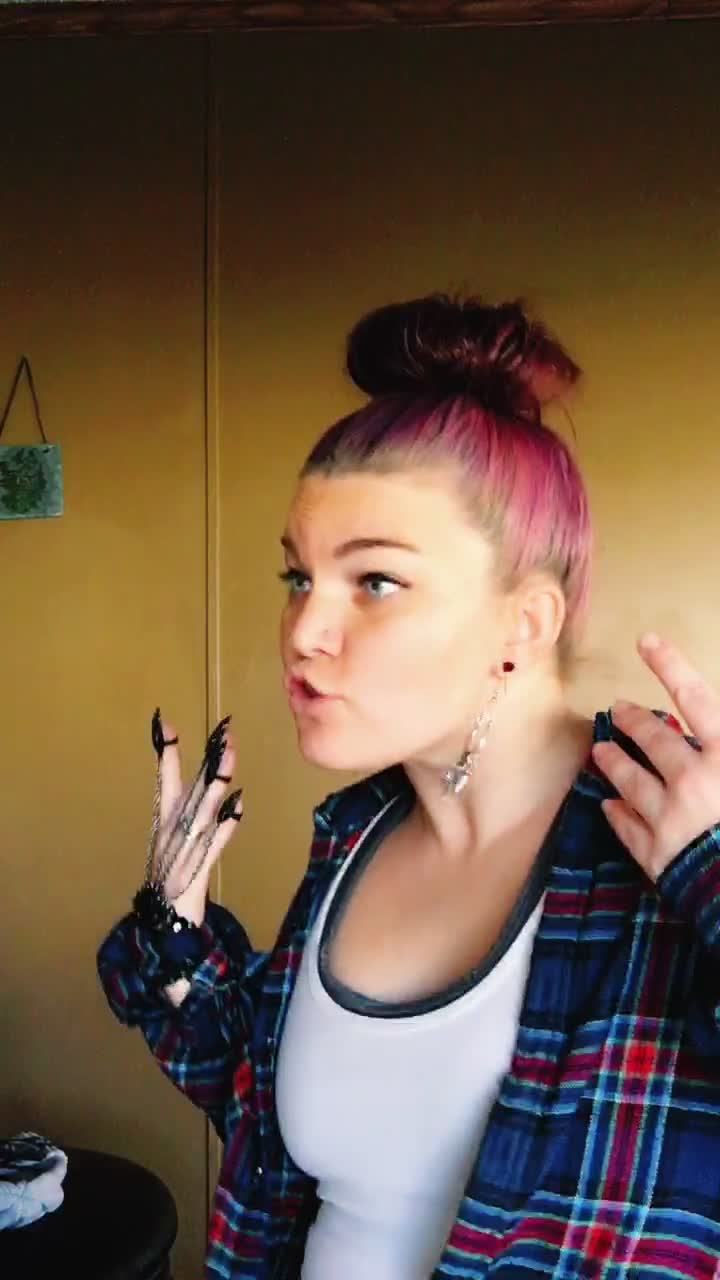 @Fingerlicknfunsized