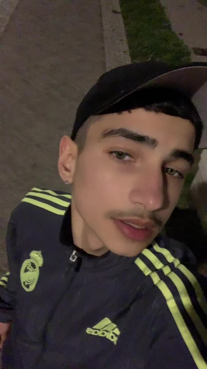 @…