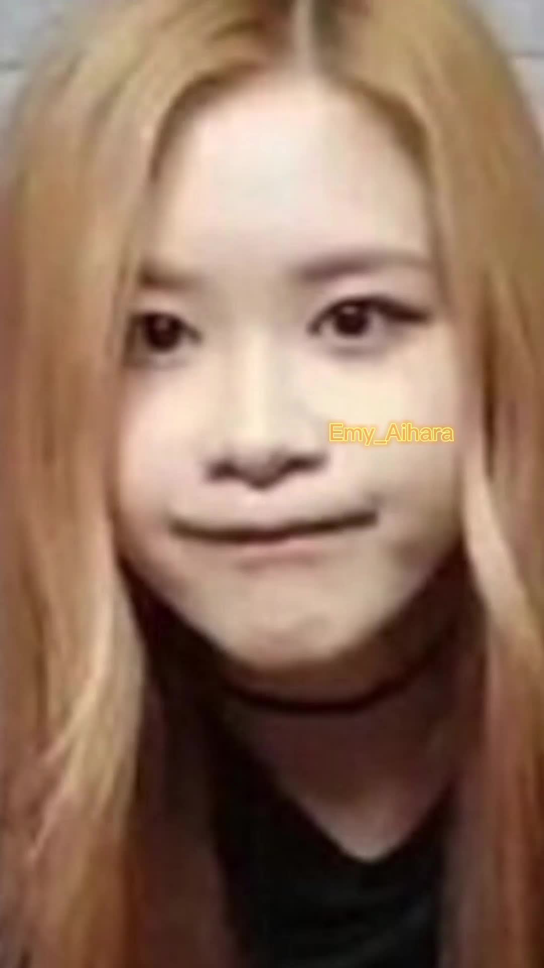 @𝕰𝖒𝖞_𝕬𝖎𝖍𝖆𝖗𝖆✨️💕