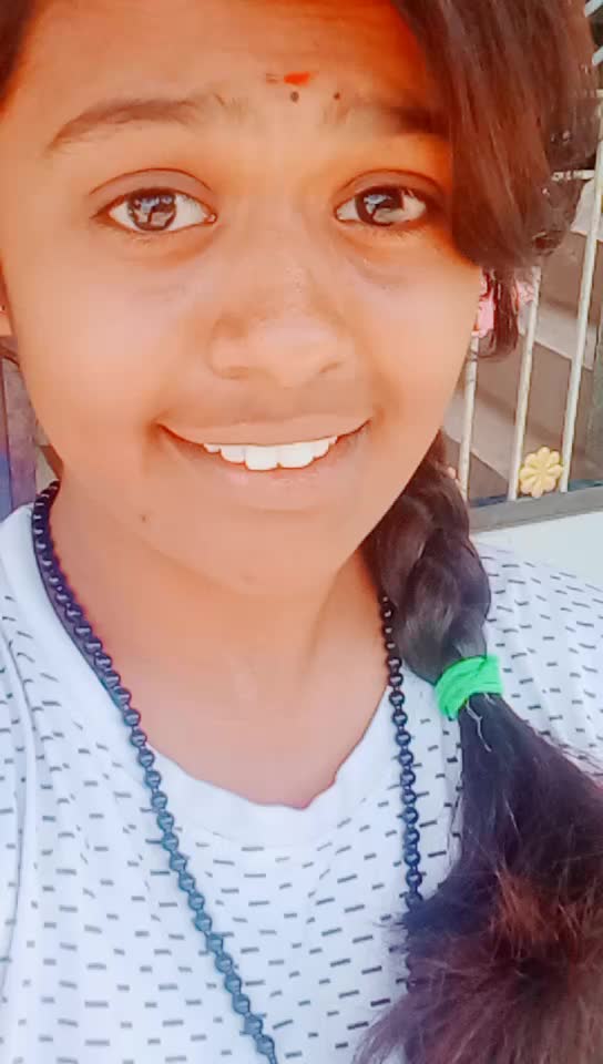 @Shreya(Avvi)