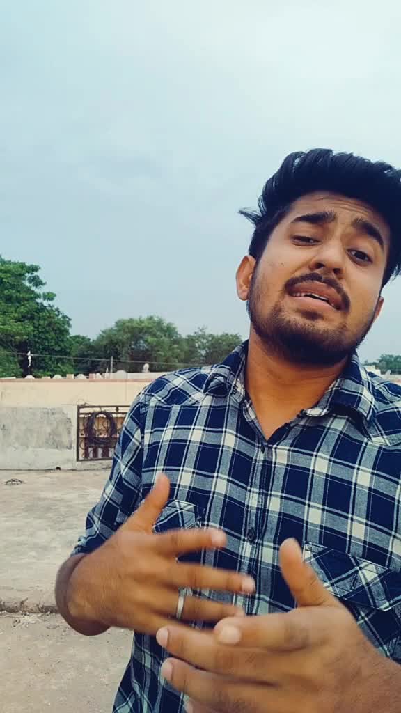 @AkshayTomy