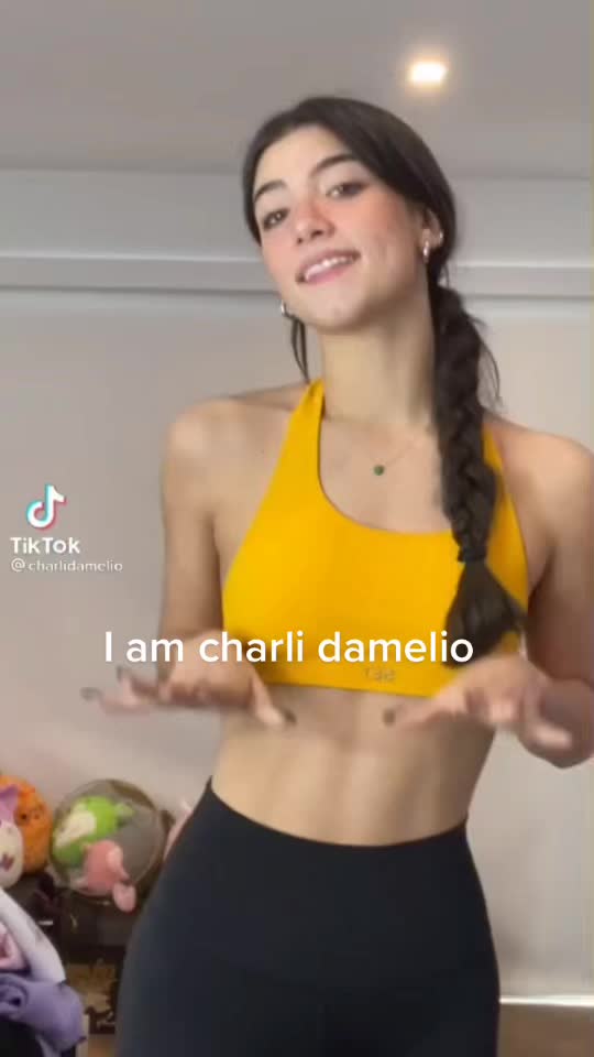 @charlidamelio