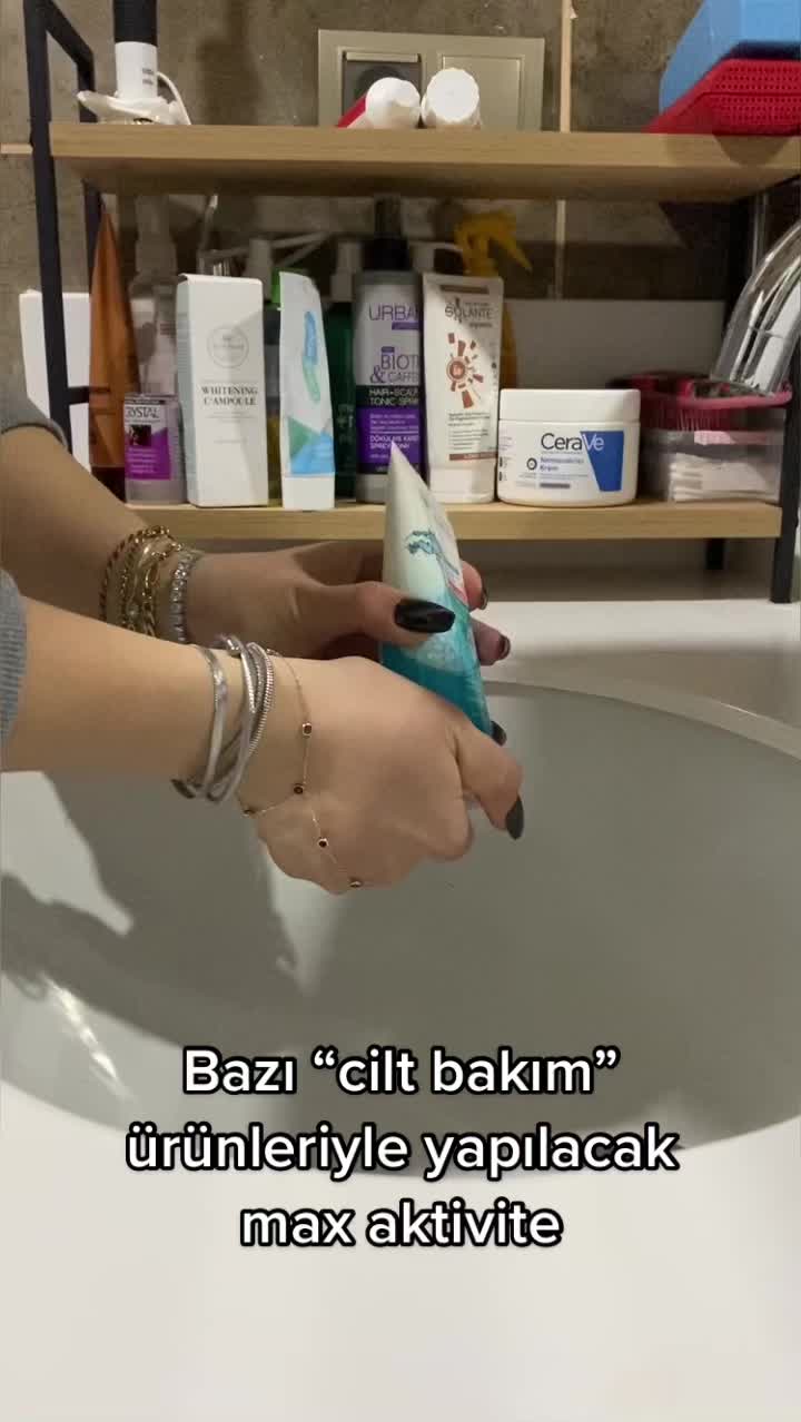 @Hazal Akdoğan