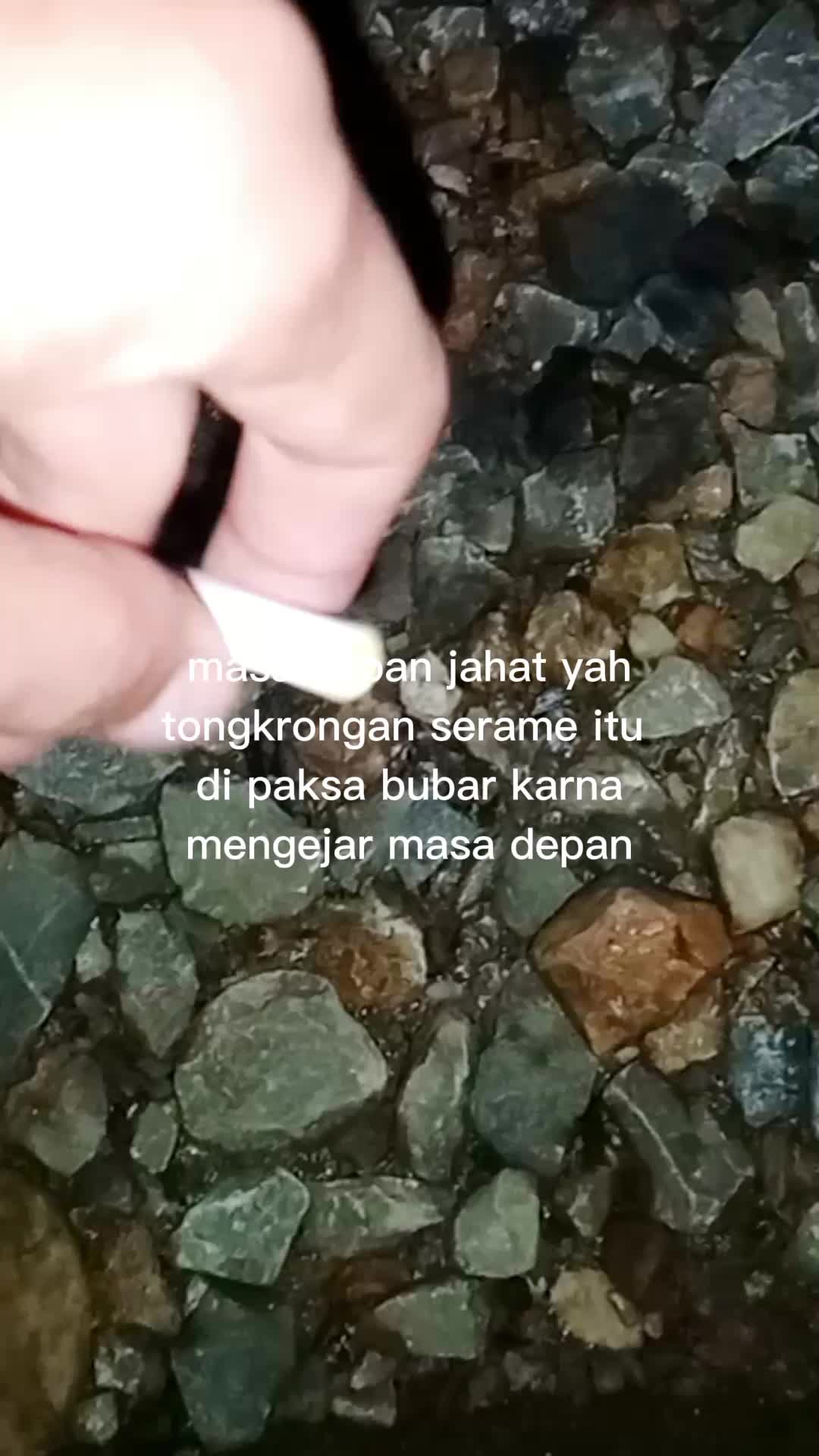 @MASIH GALAU🥀