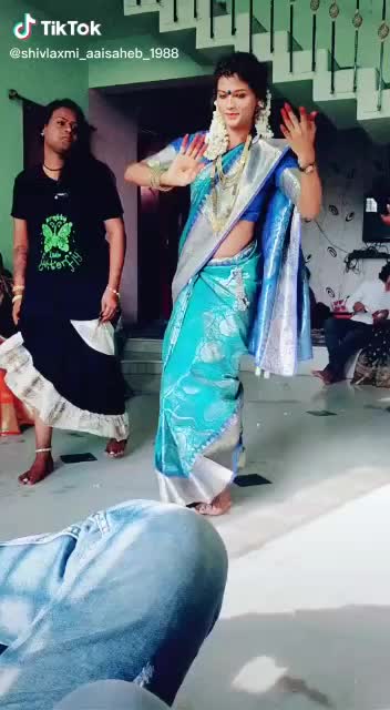 @माऊ पुजारी