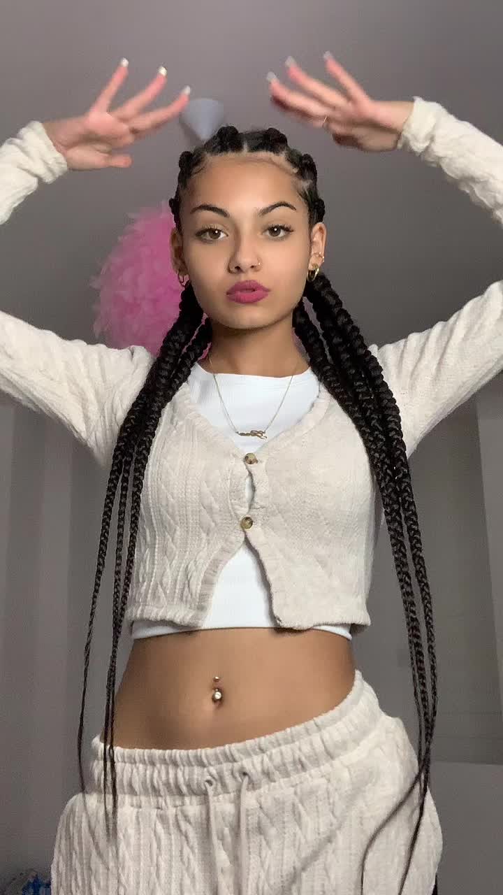 @🦋𝐆𝐢𝐧𝐞𝐥𝐥🦋