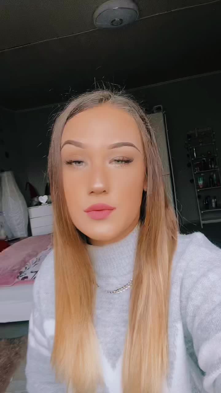 @Каролина.🖤