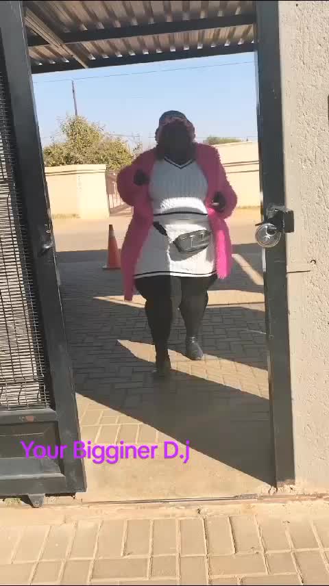 @MPHOLIZZ